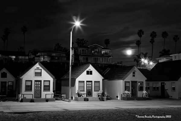 3 Cottages and the Moon
